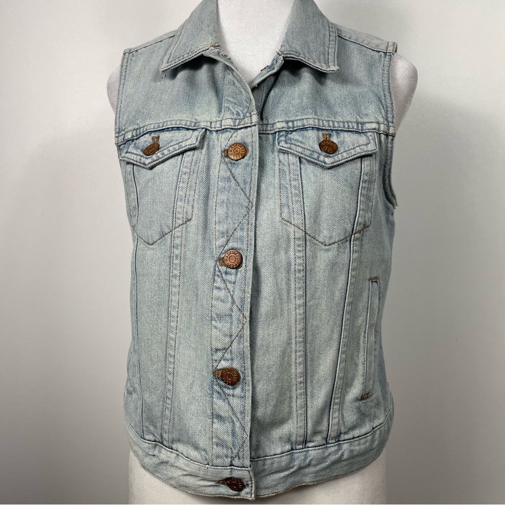 Madewell Light Wash Denim Vest in Pale Blue